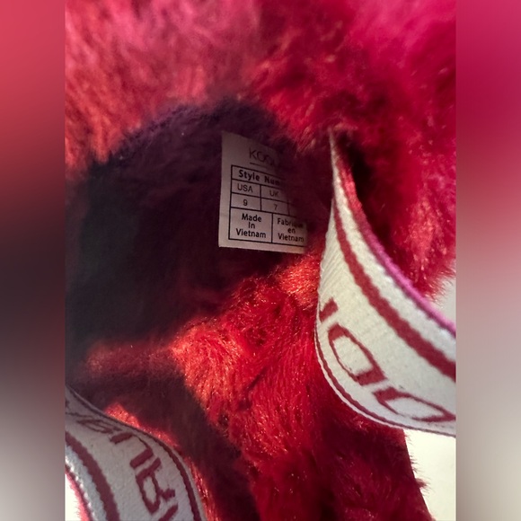 Koolaburra by UGG Fuzz’n II Back-Strap Slide Slippers in Maroon, size 9 - Picture 5 of 8